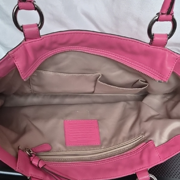 Coach Pink Leather Shoulder Bag - Picture 7 of 8